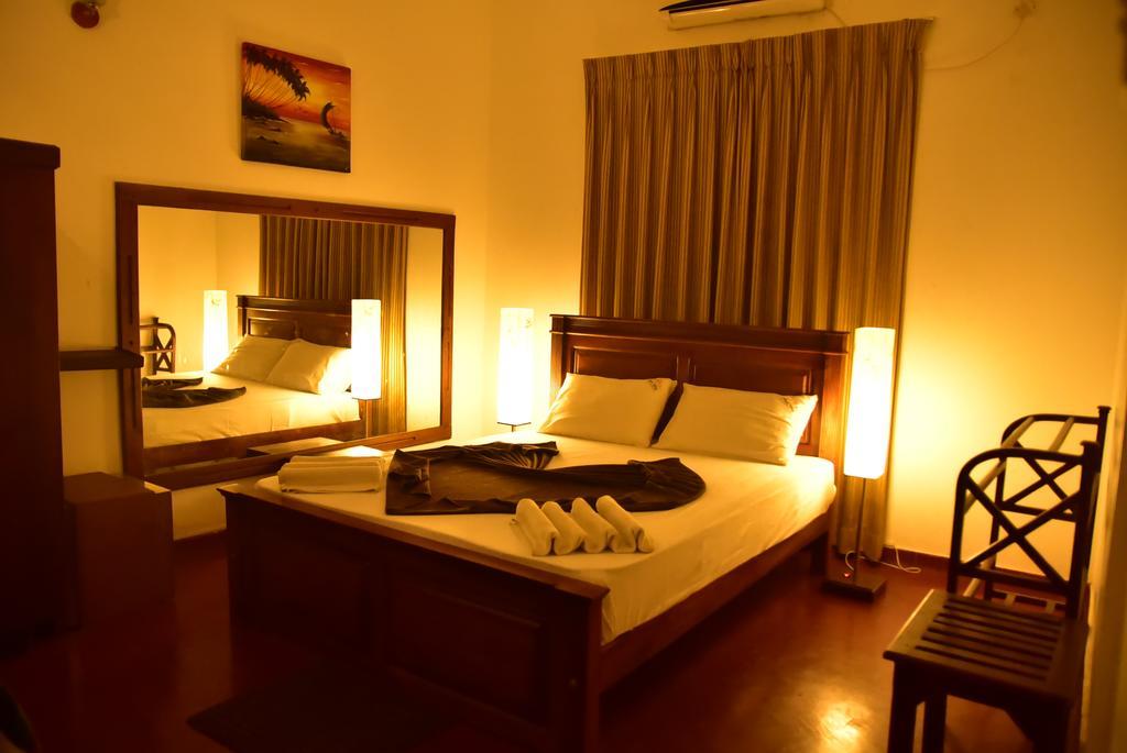 Yoho Mount Waves Hotell Colombo Exteriör bild